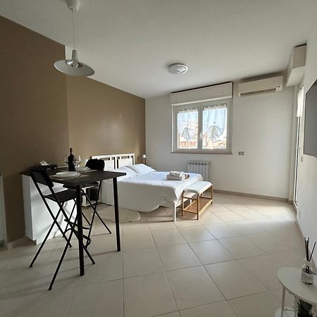 Urban Sky Loft Fiumicino Apartment ภายนอก รูปภาพ